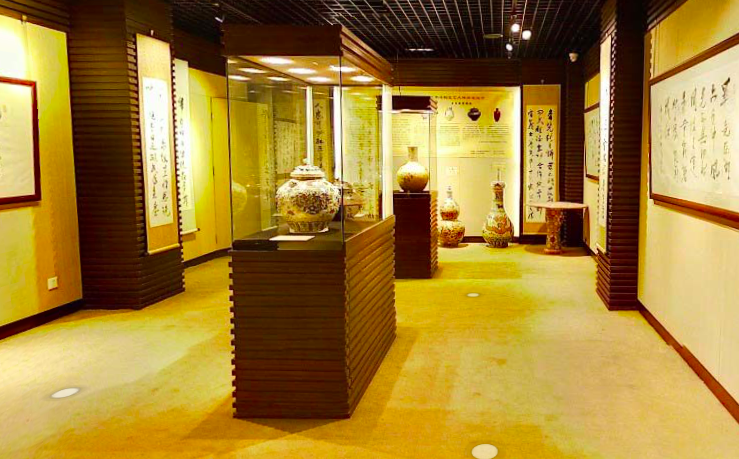 錢衛(wèi)清藝術(shù)展